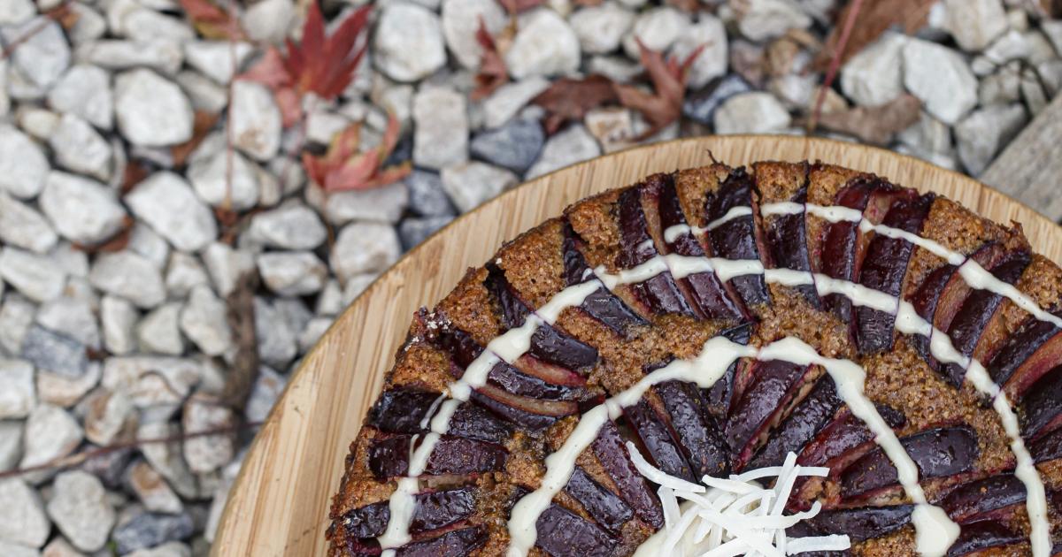 Hello LOOSE shoppers in and around Stroud,  It's the middle of September and the days are still warm. Apples, pears and plums are hanging on their tree ripe and ready for us.